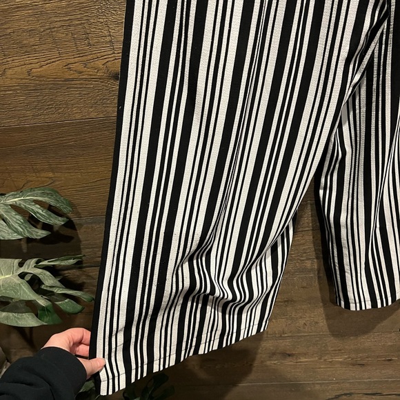 Wide leg flared striped pants culottes - Picture 10 of 11